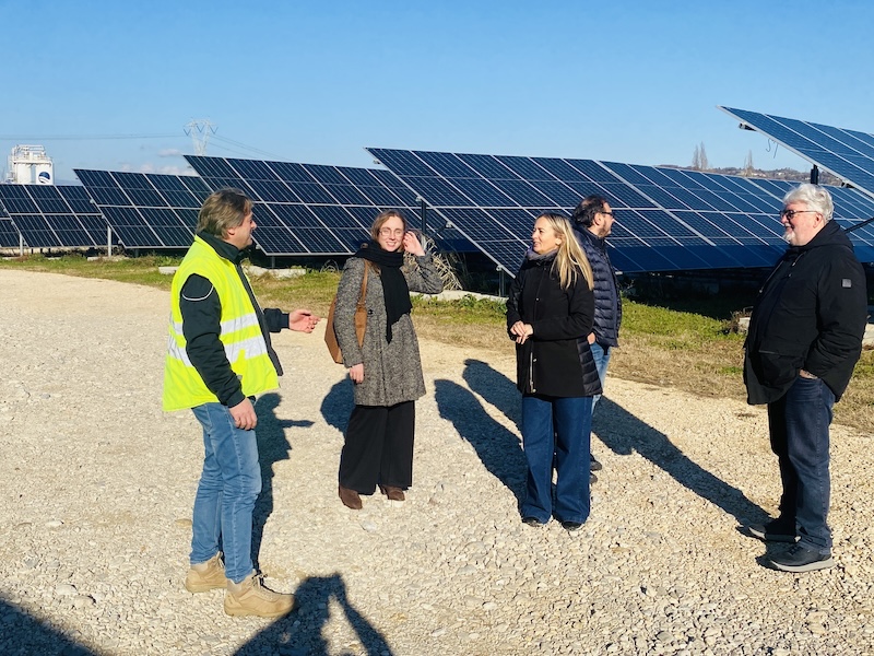 Acque del Chiampo | Sopralluogo all’impianto fotovoltaico che fornisce energia pulita al depuratore industriale per la concia con le sindache di Arzignano e Montorso